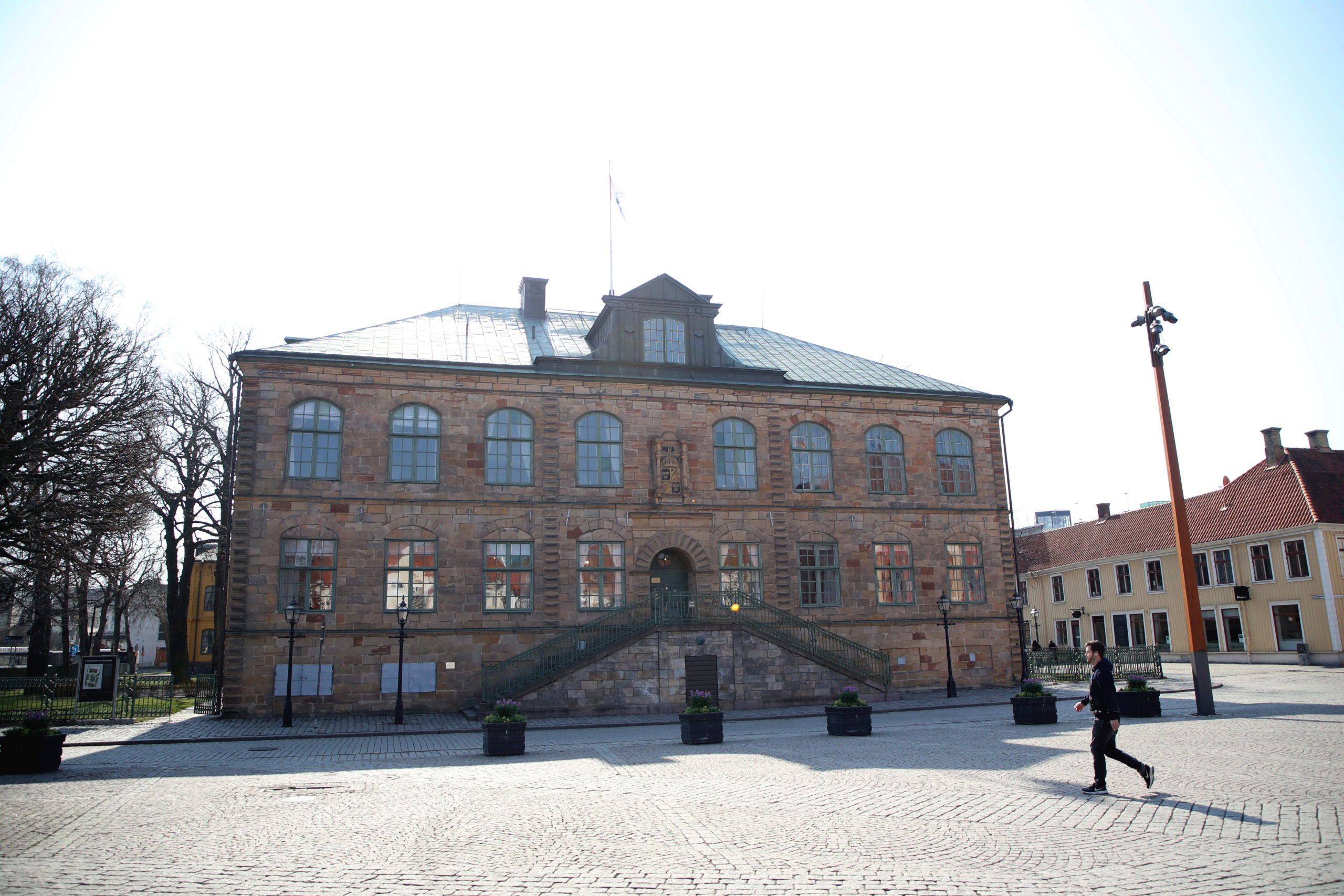 Skärpt straff för man som överföll och våldtog 9-årig flicka 
