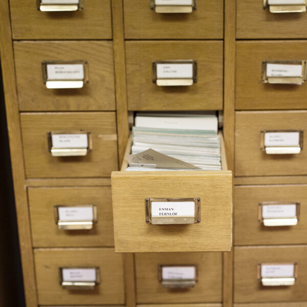 Släktforskning hos Genealogiska föreningen, en riksförening för släktforskning. Kartotek. Foto: Anders Ahlgren / SvD / TT /